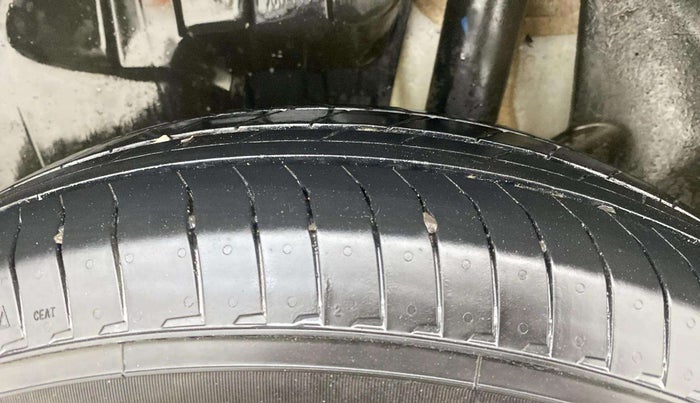 2020 Maruti Swift VXI, Petrol, Manual, 49,564 km, Left Rear Tyre Tread