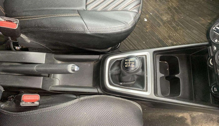 2020 Maruti Swift VXI, Petrol, Manual, 49,564 km, Gear Lever