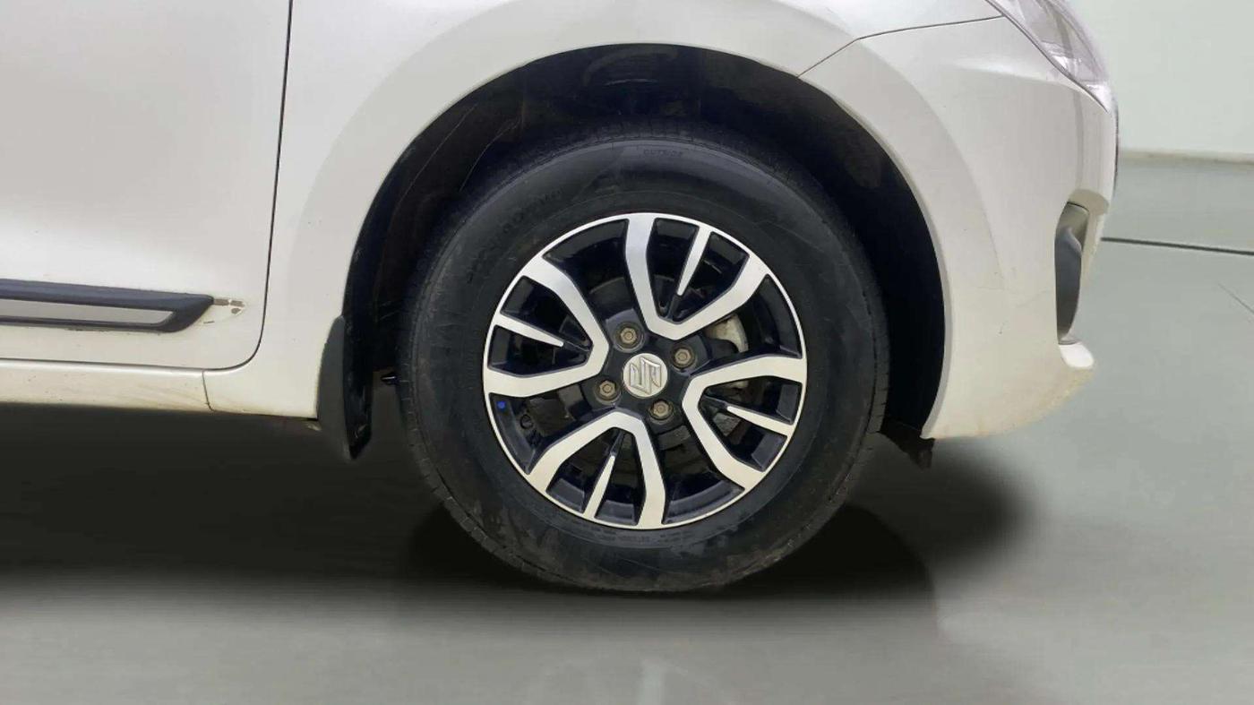 2020 Maruti Swift VXI, Petrol, Manual, 49,564 km, Right Front Wheel