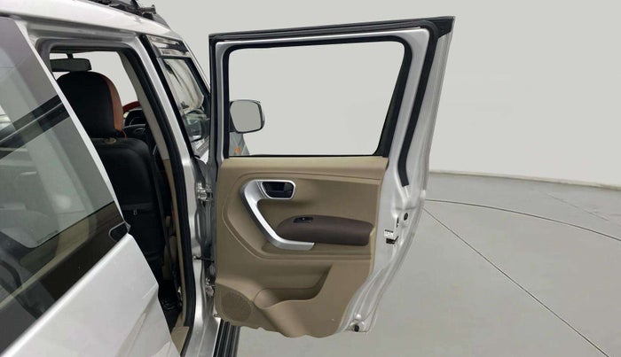 2018 Mahindra TUV300 T8, Diesel, Manual, 63,647 km, RHS Rear Door