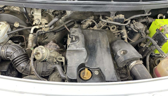 2018 Mahindra TUV300 T8, Diesel, Manual, 63,647 km, Engine View
