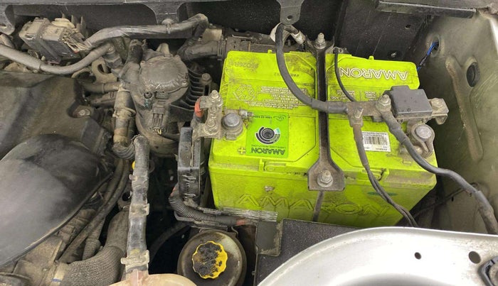2018 Mahindra TUV300 T8, Diesel, Manual, 63,647 km, Engine View - Left