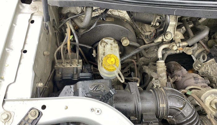 2018 Mahindra TUV300 T8, Diesel, Manual, 63,647 km, Engine View - Right