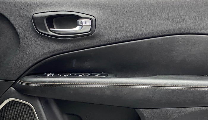 2018 Jeep Compass SPORT 1.4 PETROL, Petrol, Manual, 61,763 km, Driver Side Door Panels Control