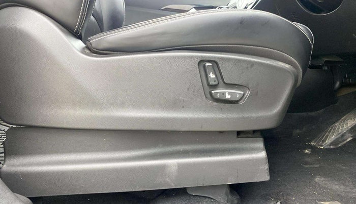 2021 MG HECTOR SMART 1.5 DCT PETROL, Petrol, Automatic, 22,297 km, Driver Side Adjustment Panel