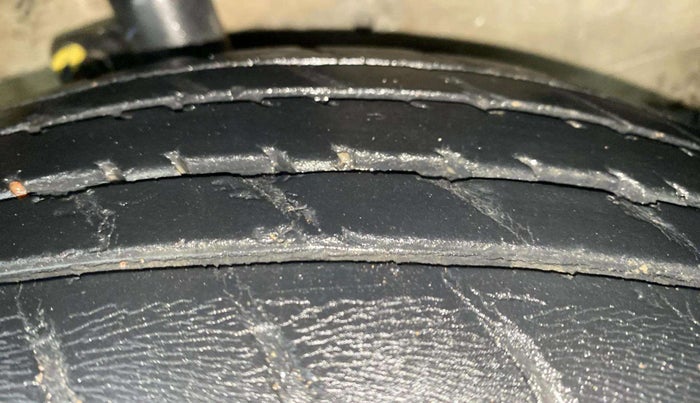 2017 Maruti Celerio ZXI AMT, Petrol, Automatic, 34,891 km, Right Front Tyre Tread