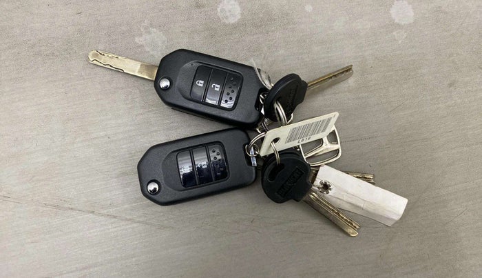 2021 Honda WR-V 1.2L I-VTEC SV MT, Petrol, Manual, 24,360 km, Key Close Up