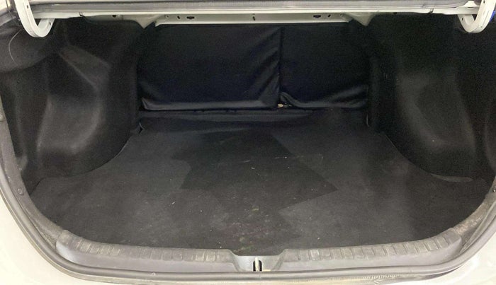 2020 Toyota YARIS J CVT, Petrol, Automatic, 40,424 km, Boot Inside