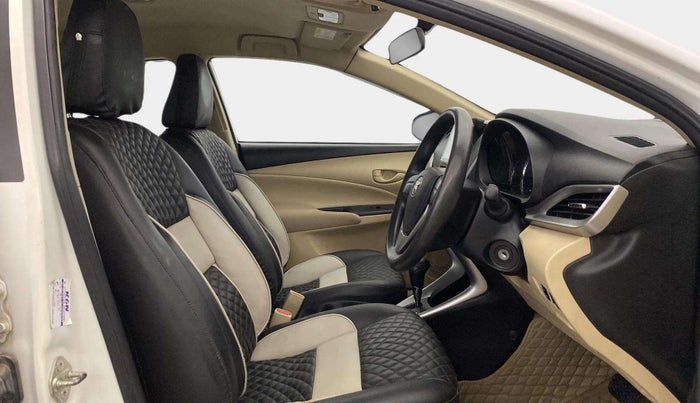 2020 Toyota YARIS J CVT, Petrol, Automatic, 40,424 km, Right Side Front Door Cabin