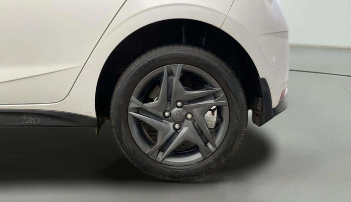 2022 Hyundai NEW I20 Sportz 1.2 IVT, Petrol, Automatic, 37,198 km, Left Rear Wheel