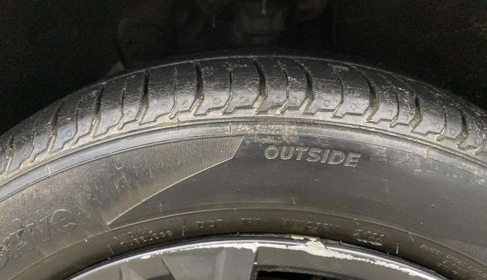 2022 Hyundai NEW I20 Sportz 1.2 IVT, Petrol, Automatic, 37,198 km, Left Front Tyre Tread