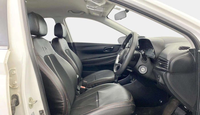 2022 Hyundai NEW I20 Sportz 1.2 IVT, Petrol, Automatic, 37,198 km, Right Side Front Door Cabin