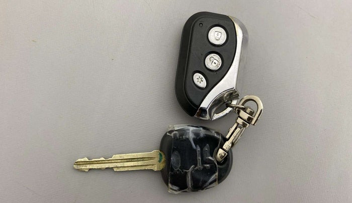 2013 Hyundai Eon D-LITE+, Petrol, Manual, 86,249 km, Key Close Up