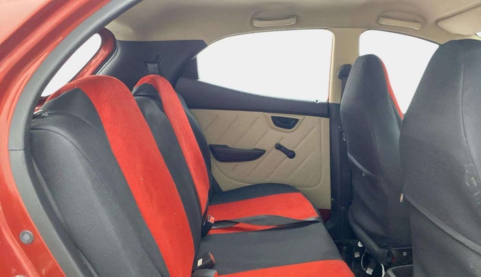 2013 Hyundai Eon D-LITE+, Petrol, Manual, 86,249 km, Right Side Rear Door Cabin