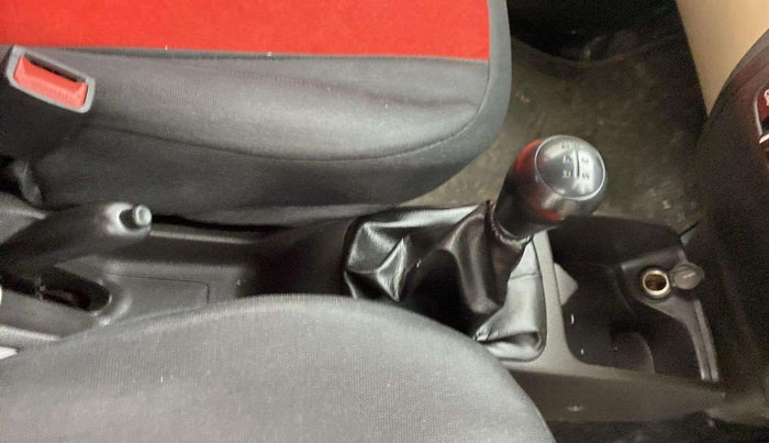 2013 Hyundai Eon D-LITE+, Petrol, Manual, 86,249 km, Gear Lever