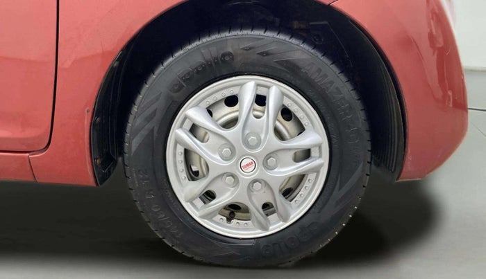 2013 Hyundai Eon D-LITE+, Petrol, Manual, 86,249 km, Right Front Wheel