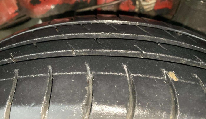 2013 Hyundai Eon D-LITE+, Petrol, Manual, 86,249 km, Left Rear Tyre Tread