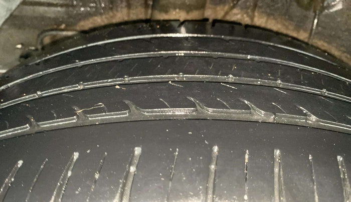 2019 Hyundai Elite i20 ASTA (O) CVT, Petrol, Automatic, 35,665 km, Right Rear Tyre Tread