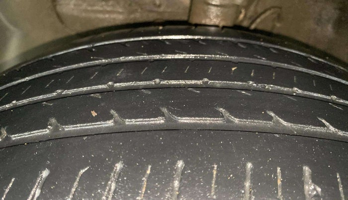 2019 Hyundai Elite i20 ASTA (O) CVT, Petrol, Automatic, 35,665 km, Left Front Tyre Tread