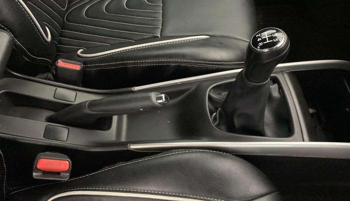 2018 Maruti Baleno ALPHA PETROL 1.2, Petrol, Manual, 84,984 km, Gear Lever