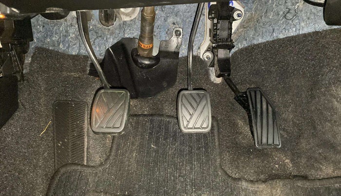 2018 Maruti Baleno ALPHA PETROL 1.2, Petrol, Manual, 84,984 km, Pedals