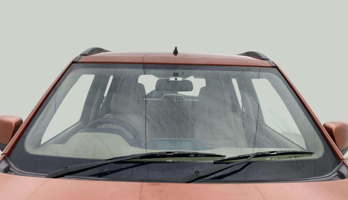 2017 Mahindra TUV300 T8, Diesel, Manual, 1,13,303 km, Front Windshield