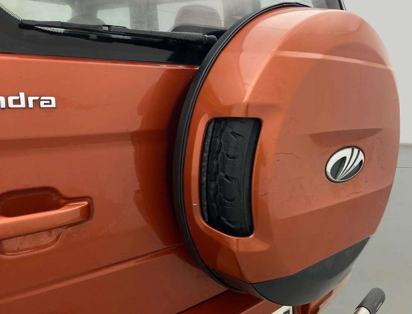 2017 Mahindra TUV300 T8, Diesel, Manual, 1,13,327 km, Spare Tyre