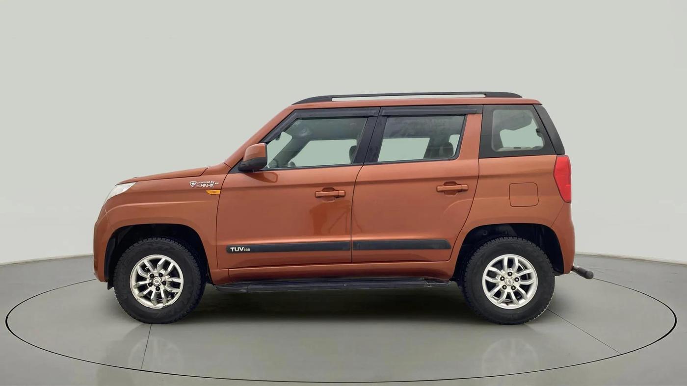 2017 Mahindra TUV300 T8, Diesel, Manual, 1,13,327 km, Left Side