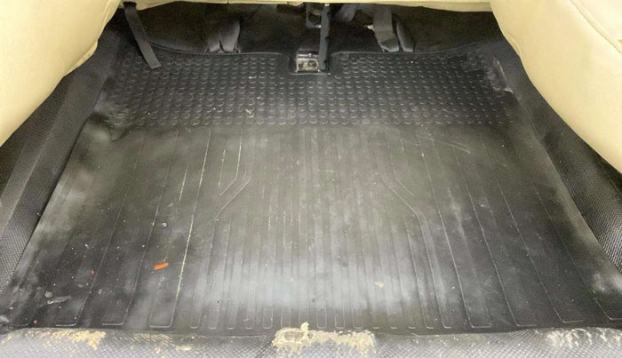2017 Mahindra TUV300 T8, Diesel, Manual, 1,13,303 km, Boot Inside