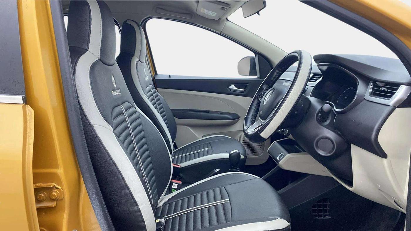 2023 Renault TRIBER RXZ AMT, Petrol, Automatic, 34,682 km, Right Side Front Door Cabin