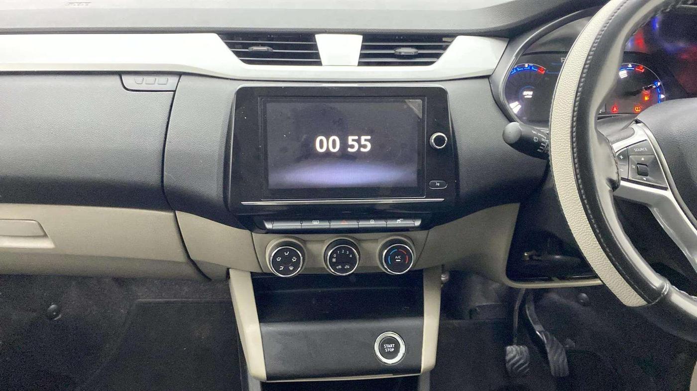2023 Renault TRIBER RXZ AMT, Petrol, Automatic, 34,682 km, Air Conditioner