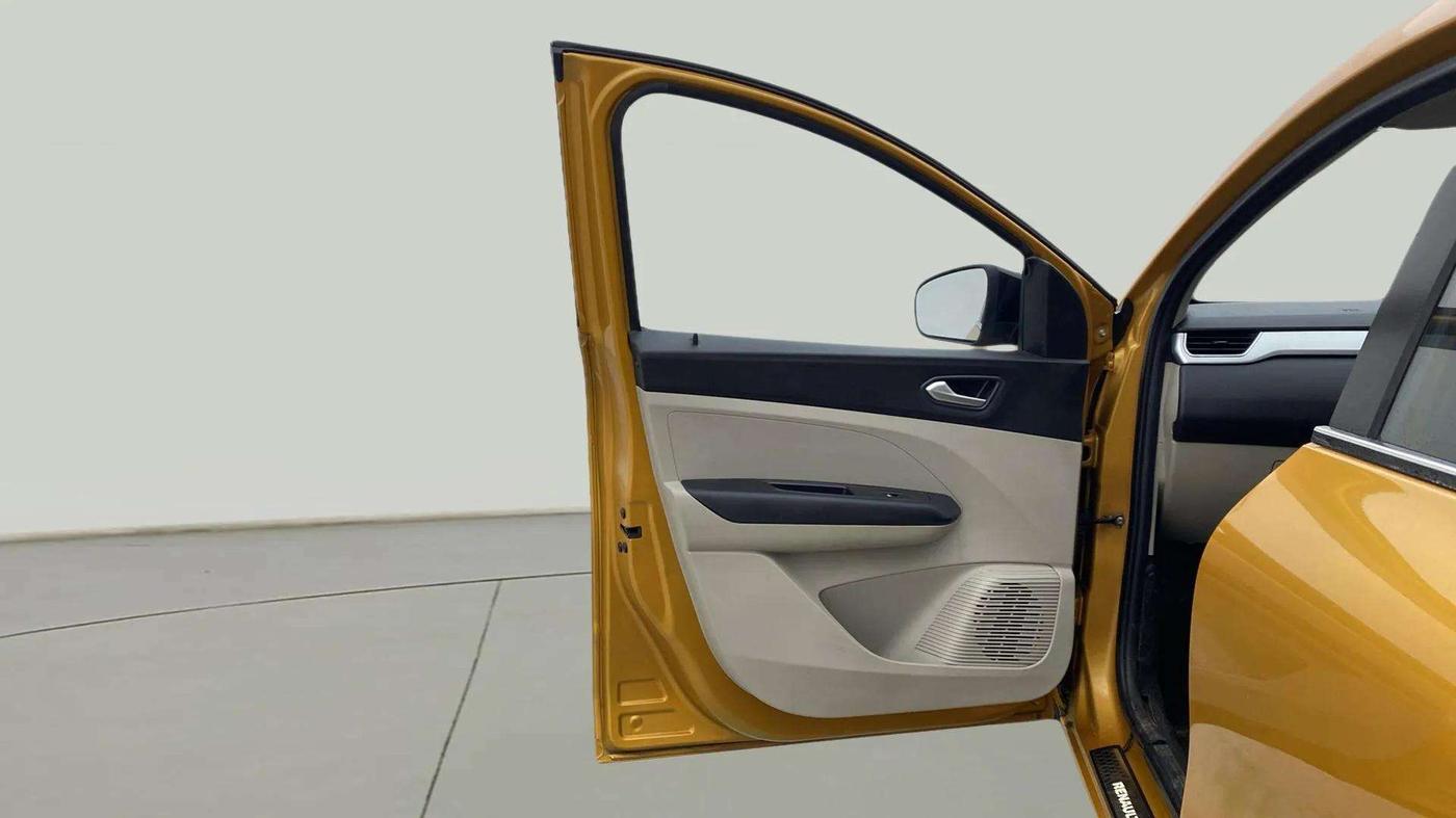 2023 Renault TRIBER RXZ AMT, Petrol, Automatic, 34,682 km, LHS Front Door