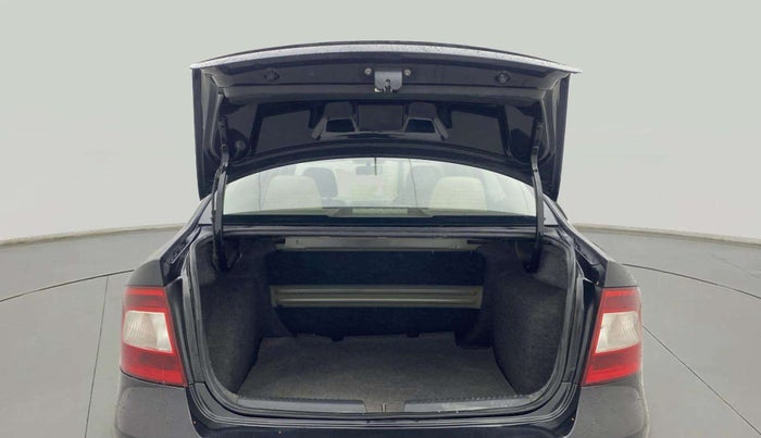 2014 Skoda Rapid 1.6 MPI AMBITION PLUS AT, Petrol, Automatic, 87,516 km, Boot Door Open