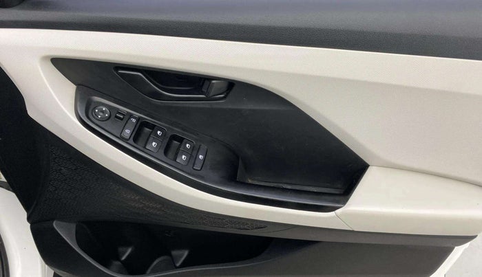 2022 Hyundai Creta EX 1.5 PETROL, Petrol, Manual, 77,150 km, Driver Side Door Panels Control