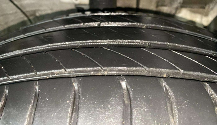 2022 Hyundai Creta EX 1.5 PETROL, Petrol, Manual, 77,150 km, Right Front Tyre Tread