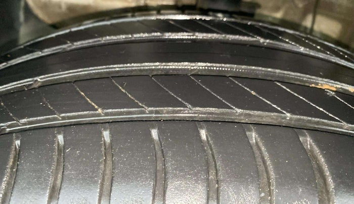 2022 Hyundai Creta EX 1.5 PETROL, Petrol, Manual, 77,150 km, Left Front Tyre Tread