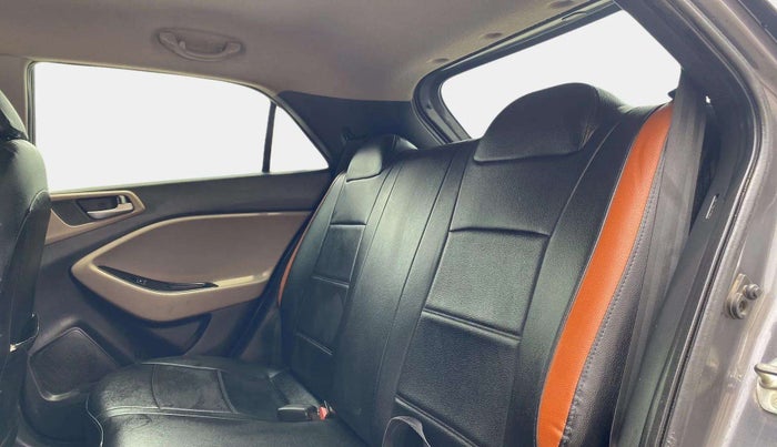 2020 Hyundai Elite i20 SPORTZ PLUS 1.2, Petrol, Manual, 54,638 km, Right Side Rear Door Cabin