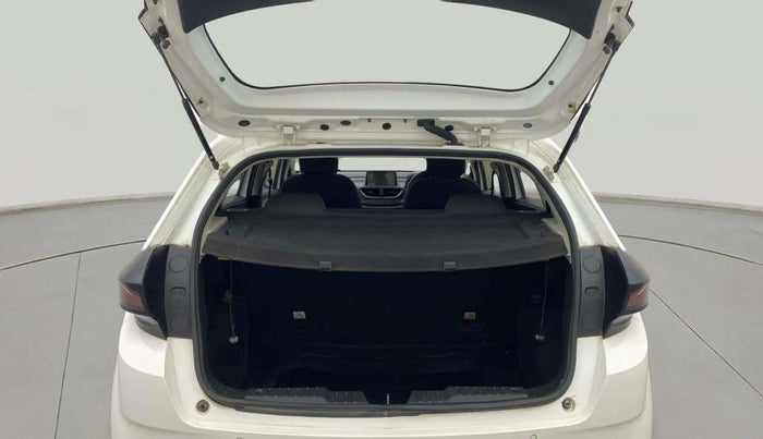 2022 Tata ALTROZ XT I-TURBO PETROL, Petrol, Manual, 32,179 km, Boot Open Zoomed View