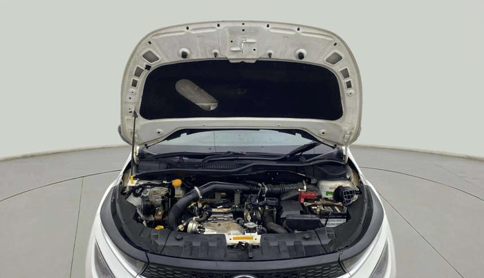 2022 Tata ALTROZ XT I-TURBO PETROL, Petrol, Manual, 32,179 km, Open Bonet
