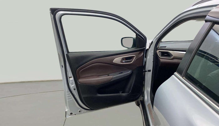 2023 Maruti FRONX ALPHA 1.0 TURBO MT, Petrol, Manual, 2,744 km, LHS Front Door