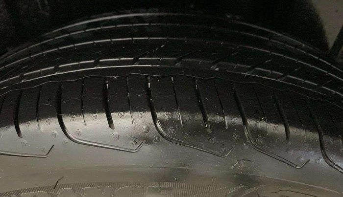 2023 Maruti FRONX ALPHA 1.0 TURBO MT, Petrol, Manual, 2,744 km, Left Rear Tyre Tread