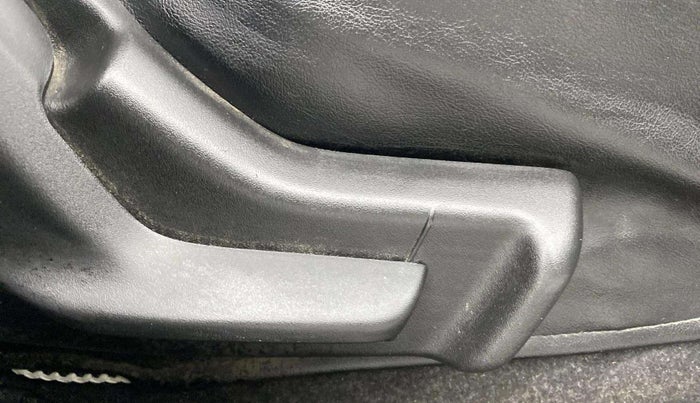 2018 Maruti IGNIS DELTA 1.2, Petrol, Manual, 33,150 km, Driver Side Adjustment Panel