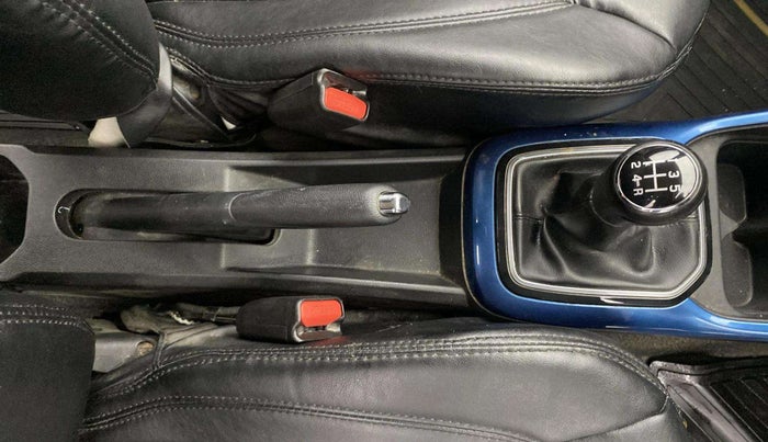 2018 Maruti IGNIS DELTA 1.2, Petrol, Manual, 33,150 km, Gear Lever