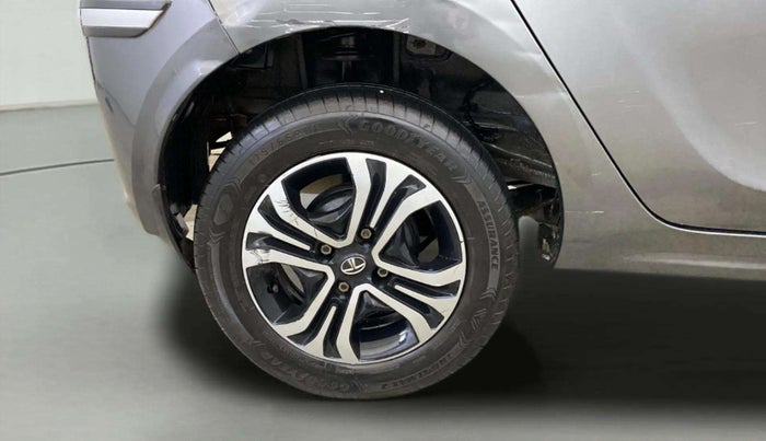 2023 Tata Tiago XZ PLUS CNG, CNG, Manual, 39,394 km, Right Rear Wheel