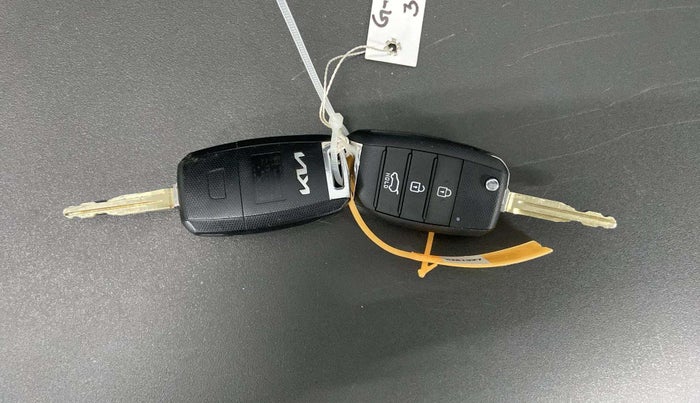 2022 KIA SONET HTK PLUS 1.2, Petrol, Manual, 38,640 km, Key Close Up