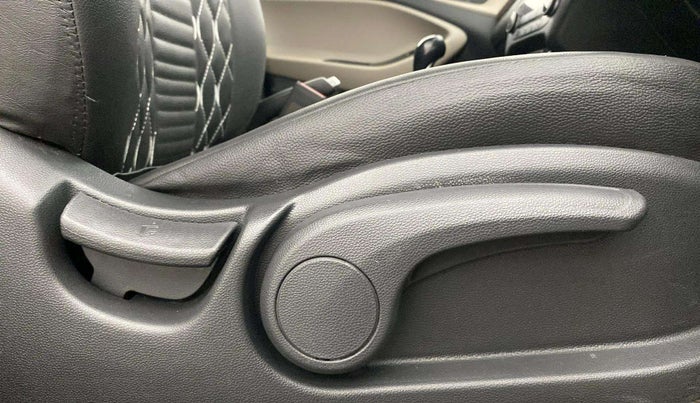 2019 Hyundai Elite i20 ASTA 1.2 (O), Petrol, Manual, 37,595 km, Driver Side Adjustment Panel