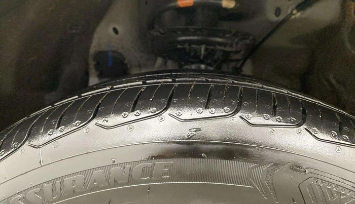 2019 Hyundai Elite i20 ASTA 1.2 (O), Petrol, Manual, 37,595 km, Left Front Tyre Tread