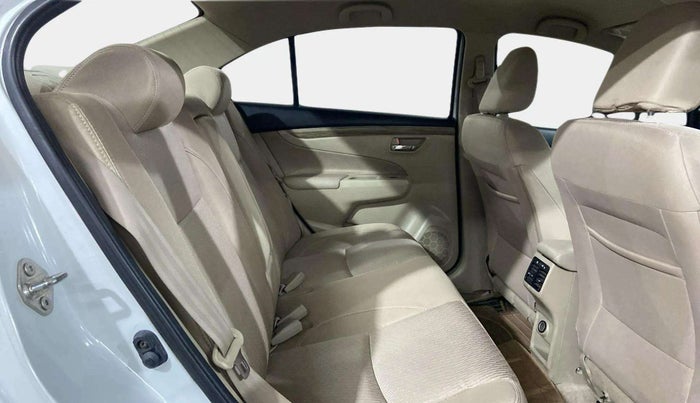 2020 Maruti Ciaz DELTA 1.5 SHVS MT PETROL, Petrol, Manual, 66,689 km, Right Side Rear Door Cabin