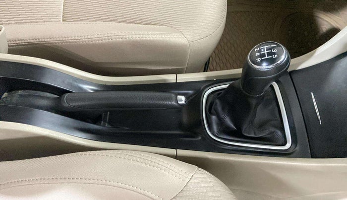 2020 Maruti Ciaz DELTA 1.5 SHVS MT PETROL, Petrol, Manual, 66,689 km, Gear Lever