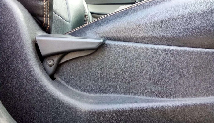 2018 Tata Tiago XT PETROL, Petrol, Manual, 53,144 km, Driver Side Adjustment Panel